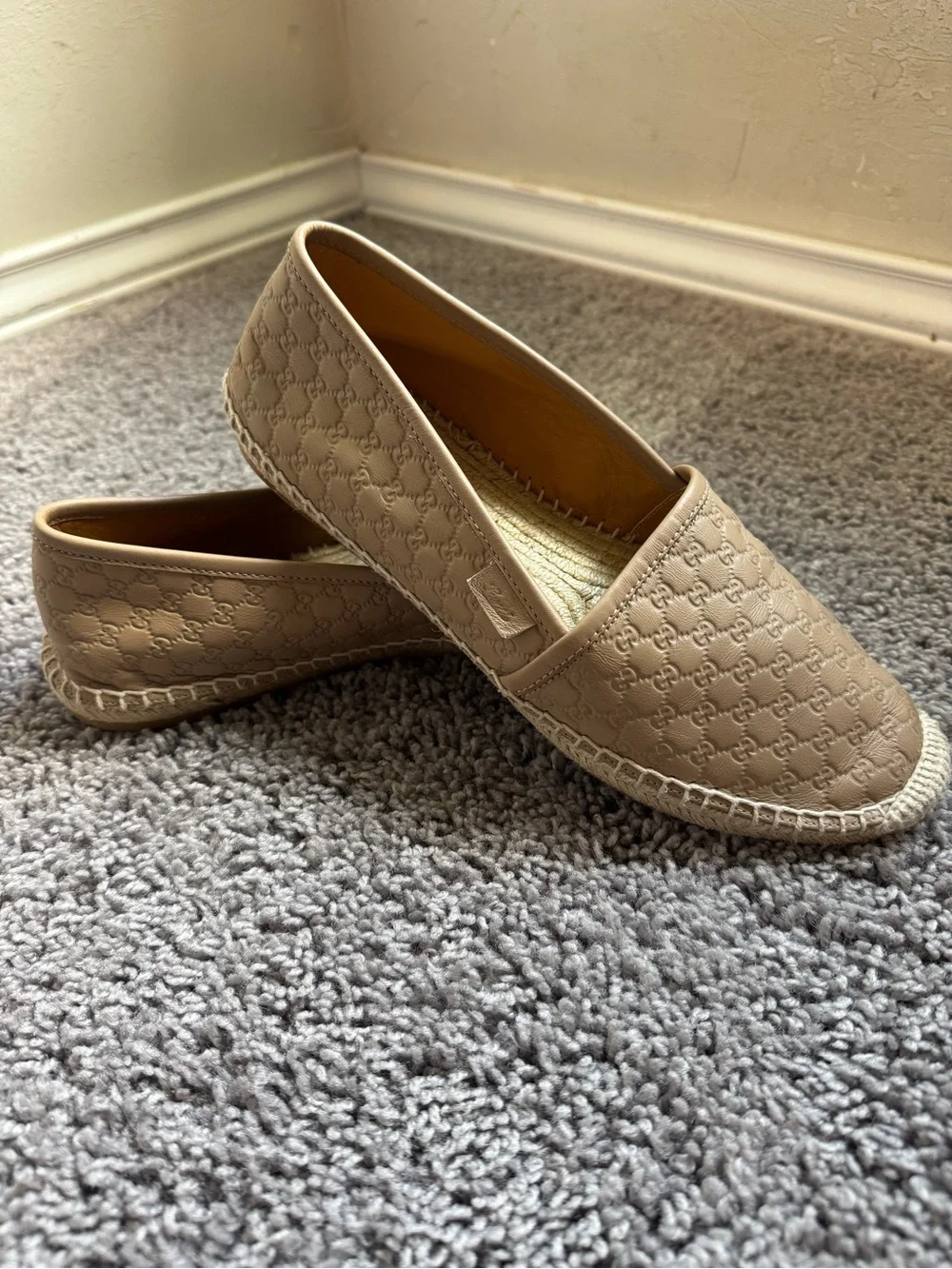 Gucci Women's Espadrille Flats Size 7.5